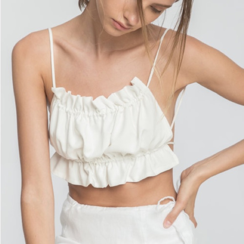 trois the label ruby top white small